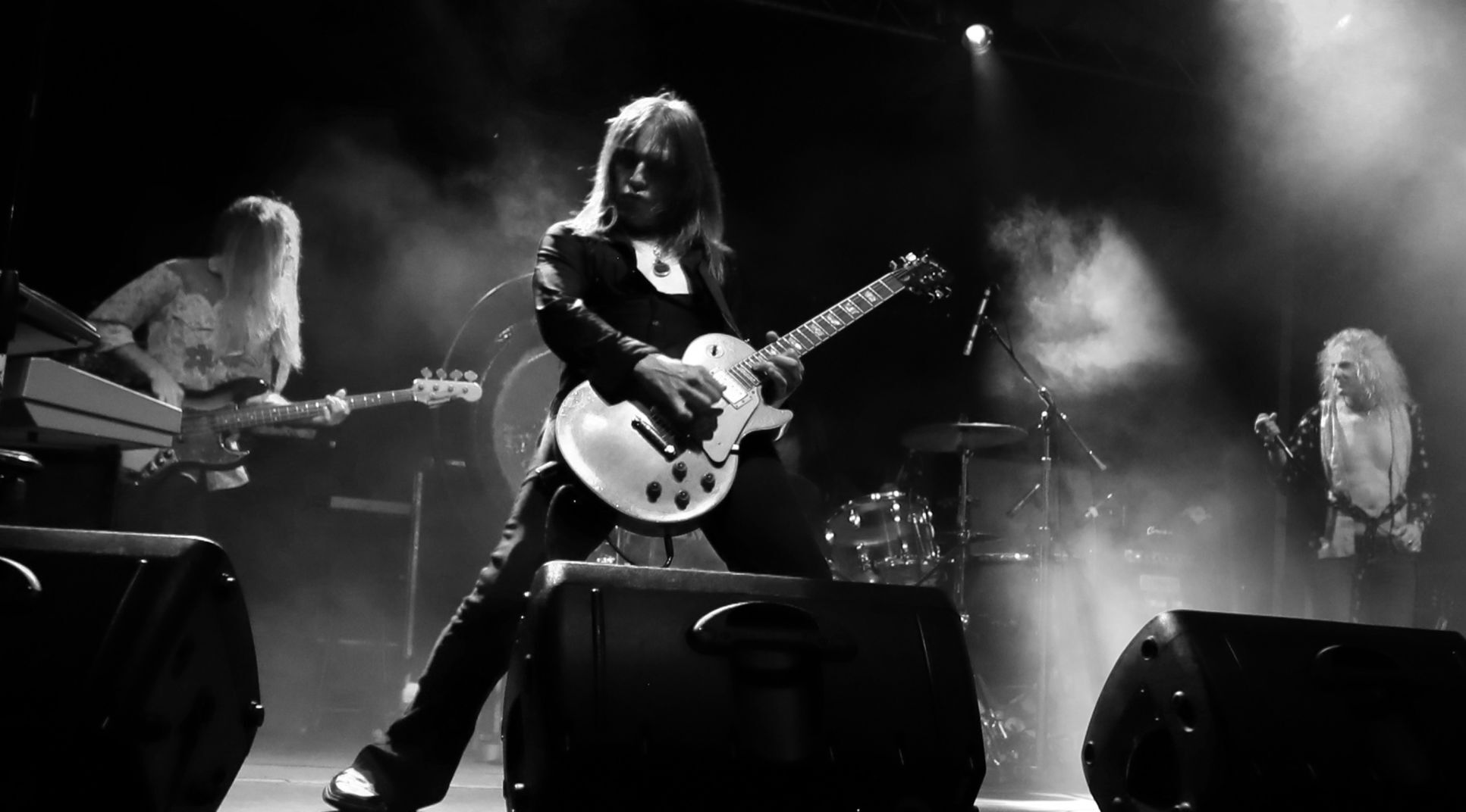 TB449455bw.jpg